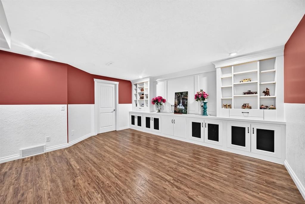 188 Magenta Crescent, Chestermere, AB - Indoor Photo Showing Other Room