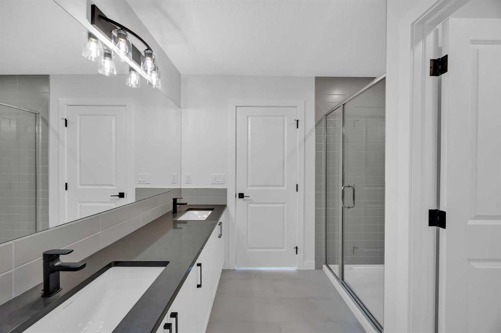 14 Versant Path Sw, Calgary, AB
