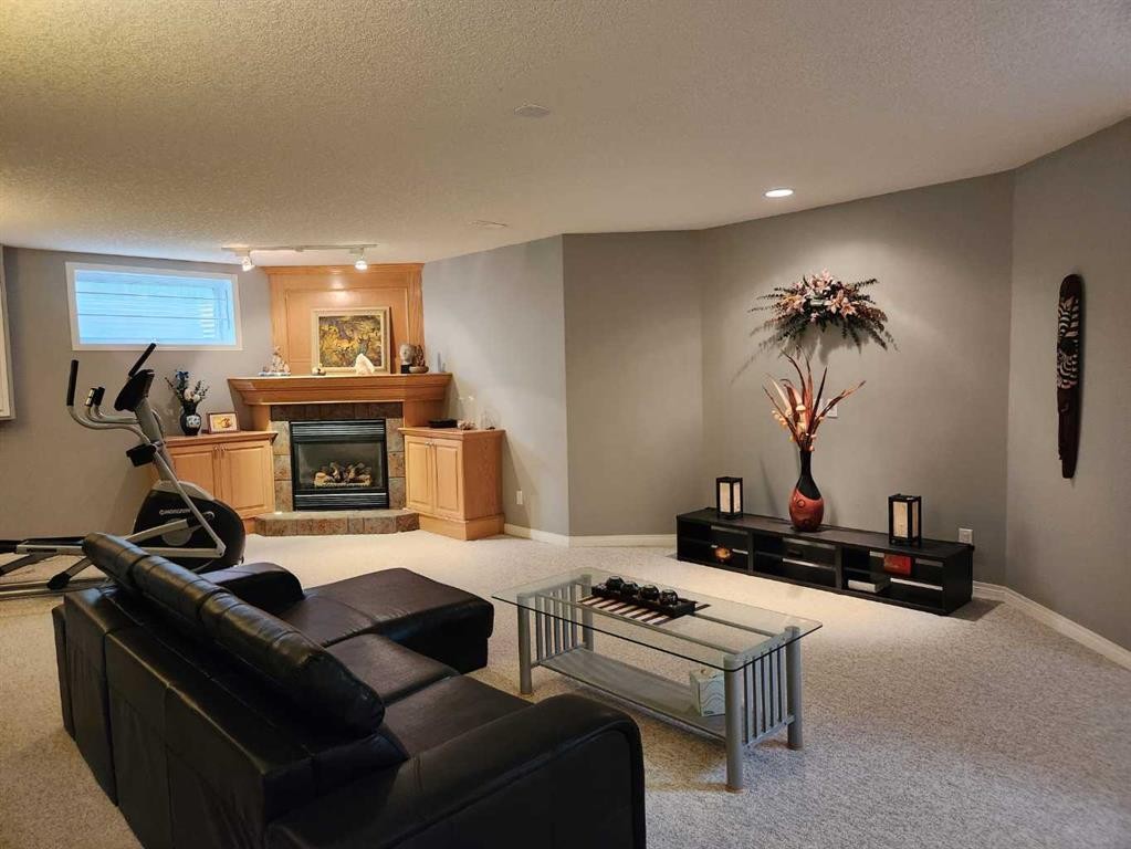 123 Schiller Crescent Nw, Calgary, AB