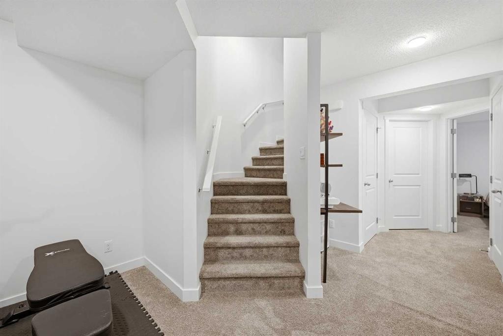 21 Carringvue Link Nw, Calgary, AB