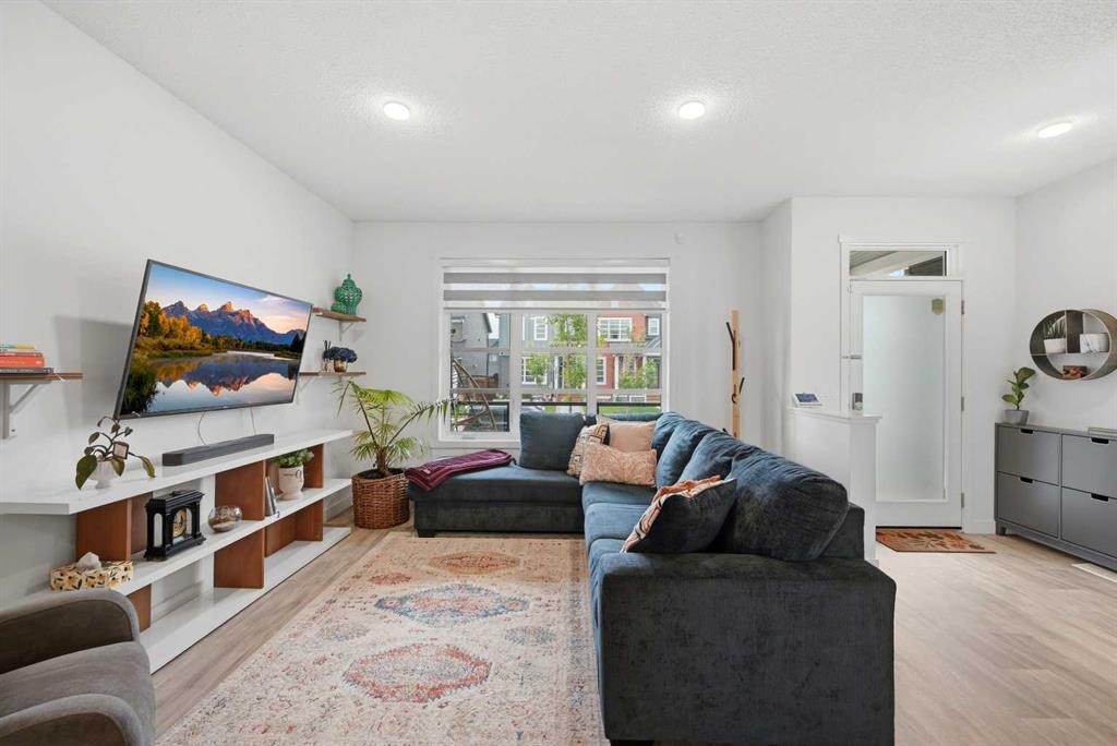 21 Carringvue Link Nw, Calgary, AB