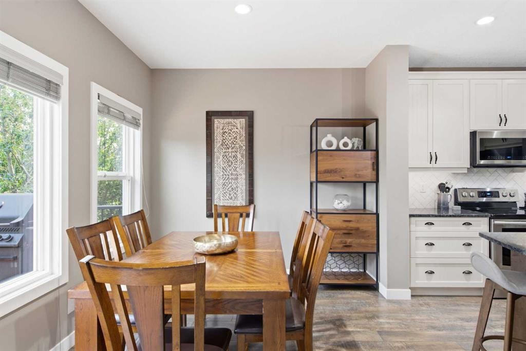 300 Aspenmere Way, Chestermere, AB - Indoor Photo Showing Dining Room