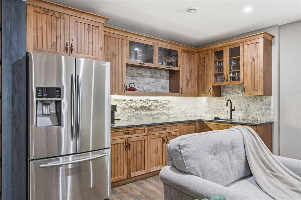 300 Aspenmere Way, Chestermere, AB - Indoor Photo Showing Kitchen