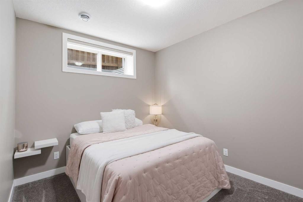 300 Aspenmere Way, Chestermere, AB - Indoor Photo Showing Bedroom