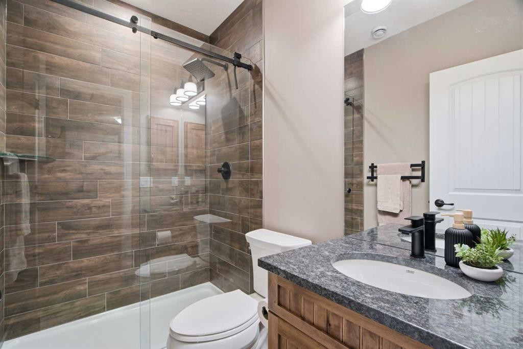 300 Aspenmere Way, Chestermere, AB - Indoor Photo Showing Bathroom