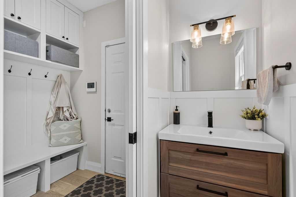 214 Cranleigh View Se, Calgary, AB