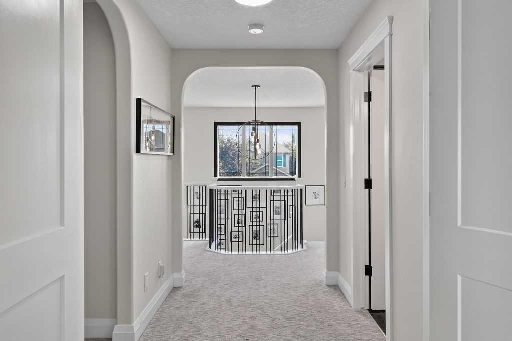 214 Cranleigh View Se, Calgary, AB