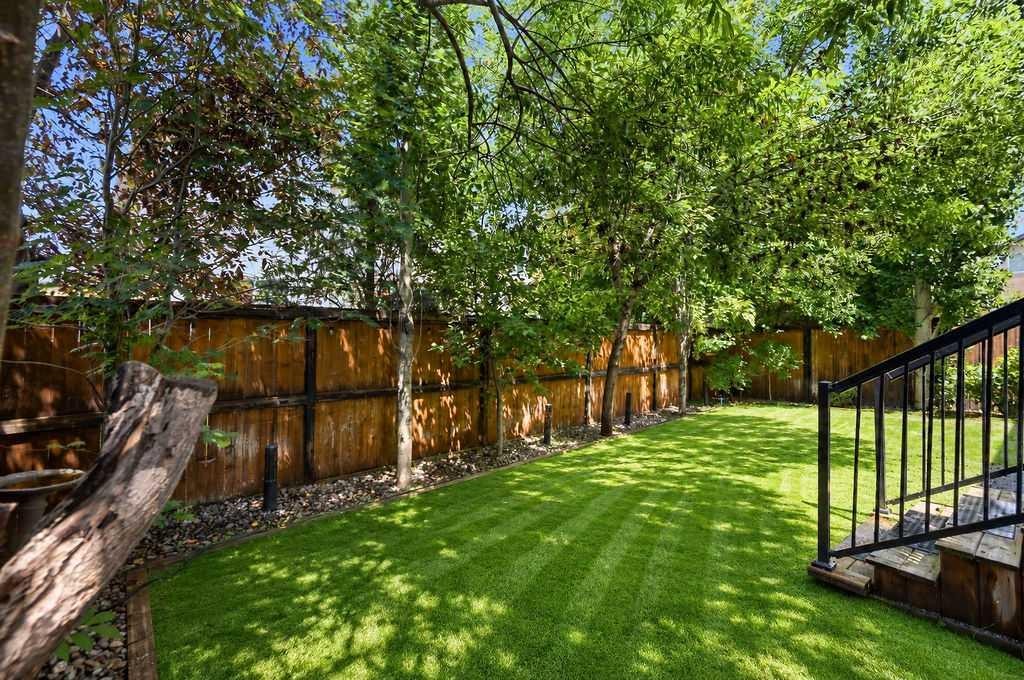 214 Cranleigh View Se, Calgary, AB
