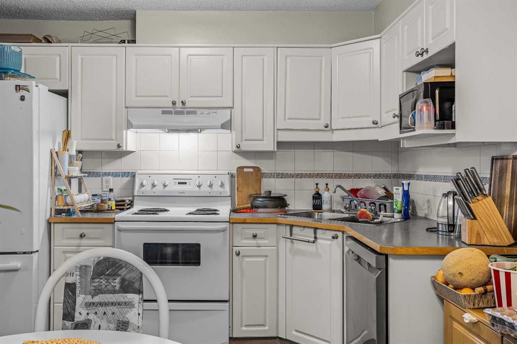 8-504 Banff Avenue, Banff, AB