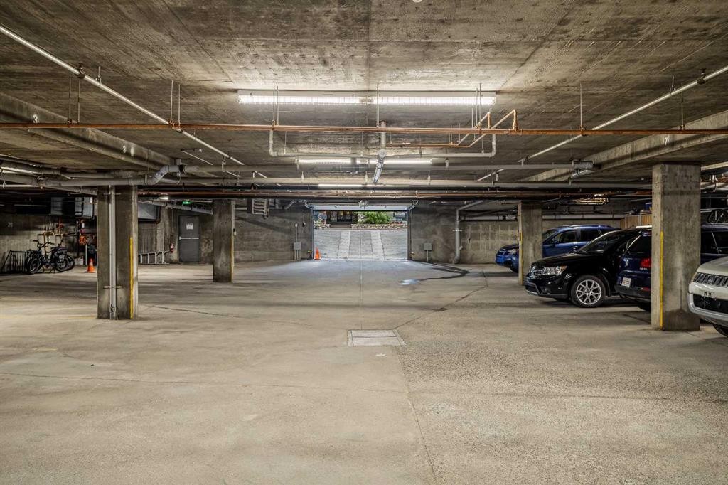 8-504 Banff Avenue, Banff, AB