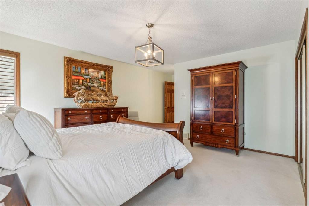 9948 Patton Road Sw, Calgary, AB