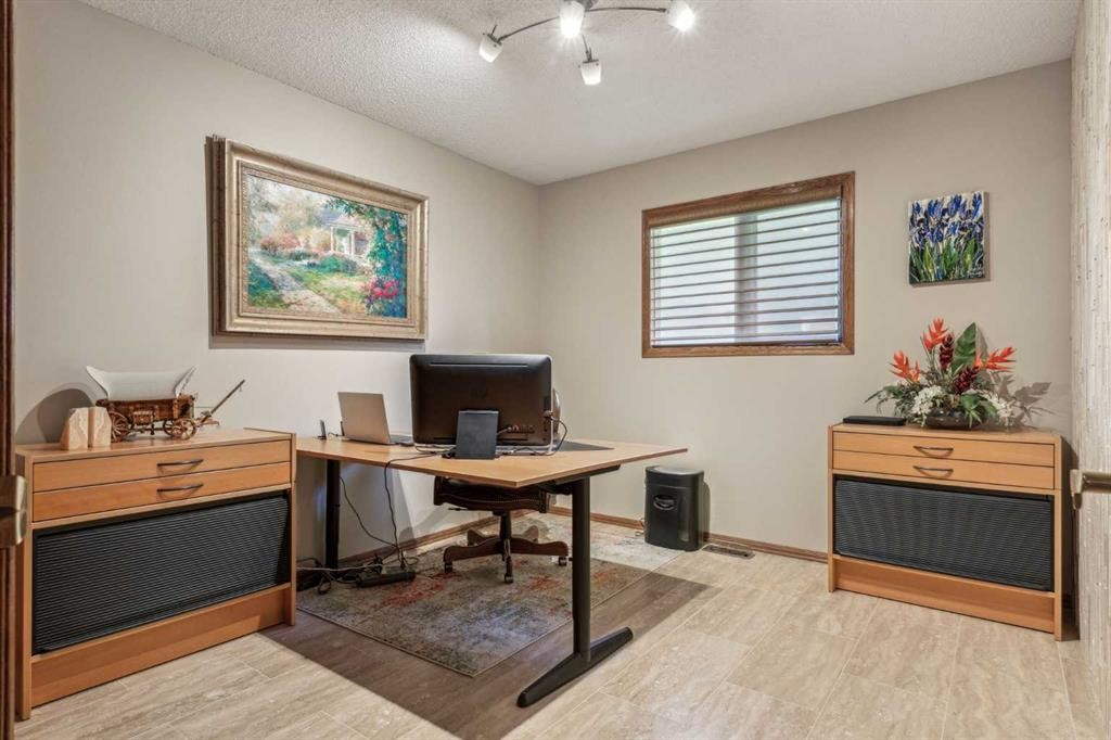 9948 Patton Road Sw, Calgary, AB