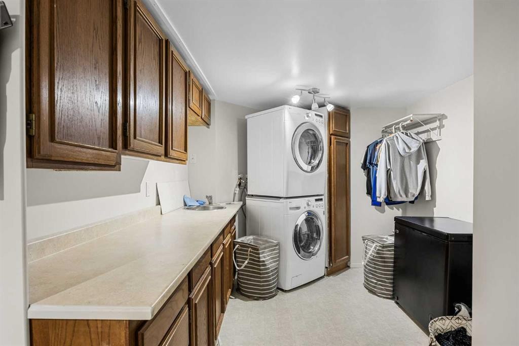 989 Macewan Valley Road, Calgary, AB