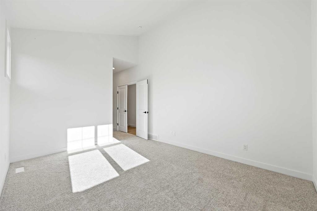 116 Mitchell Walk Nw, Calgary, AB