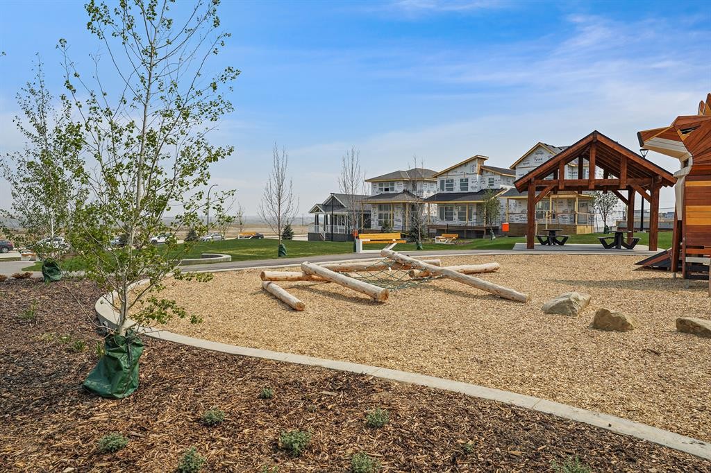 116 Mitchell Walk Nw, Calgary, AB