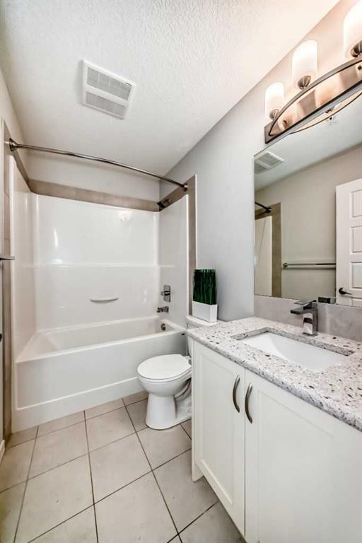 215-20 Seton Park Se, Calgary, AB - Indoor Photo Showing Bathroom