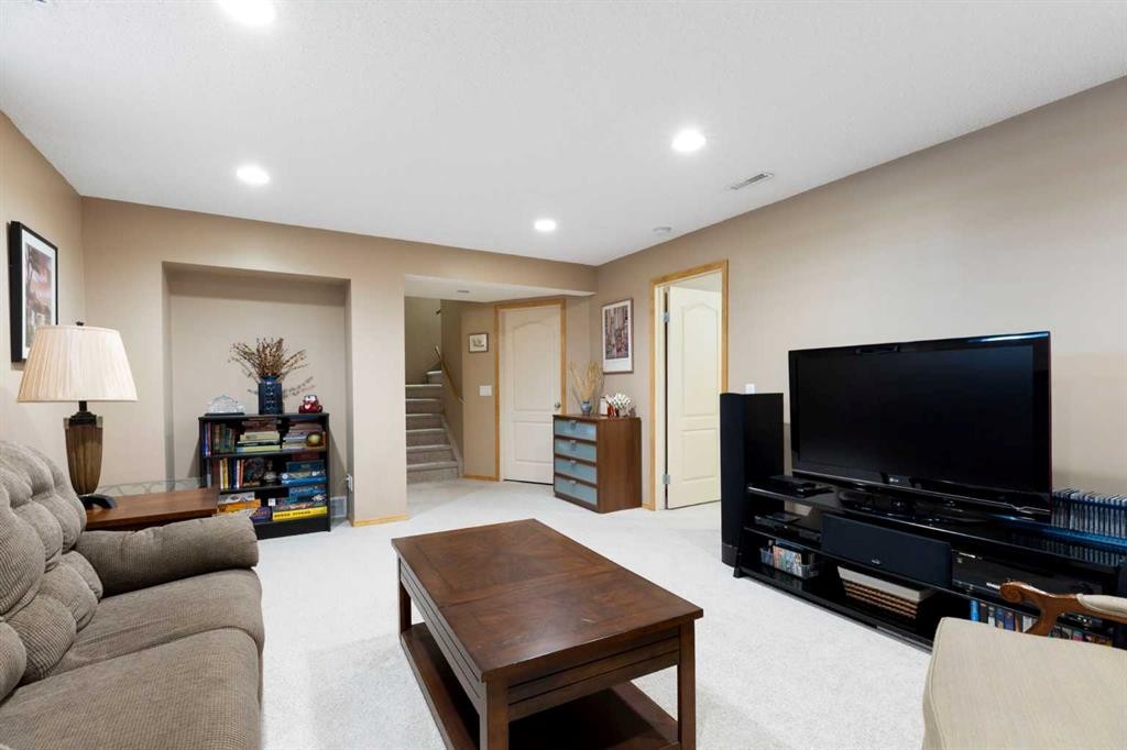 54 Cranfield Crescent Se, Calgary, AB