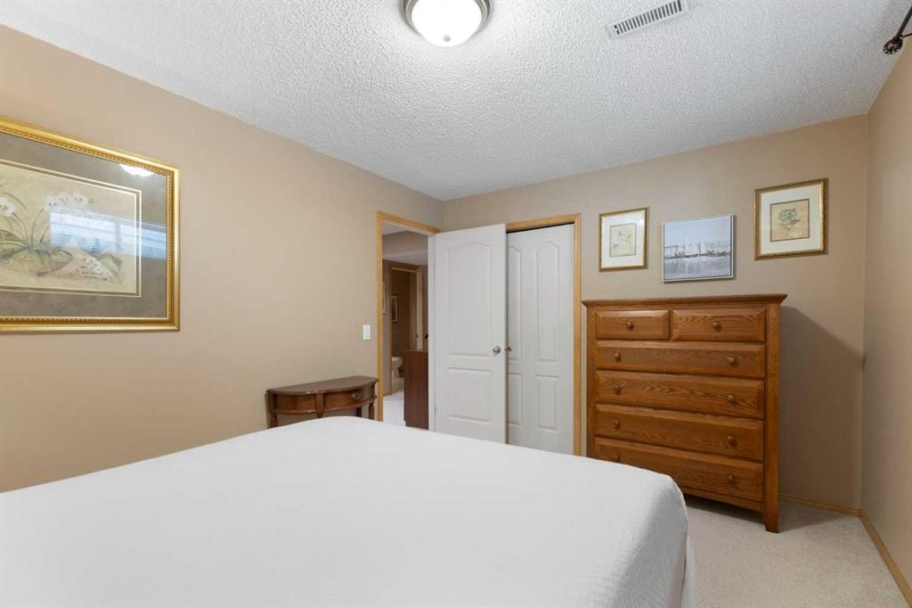 54 Cranfield Crescent Se, Calgary, AB