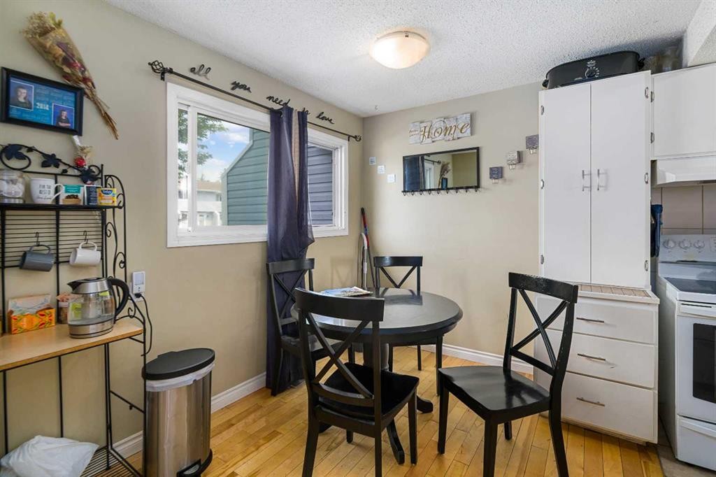 3-195 Manora Place Ne, Calgary, AB - Indoor