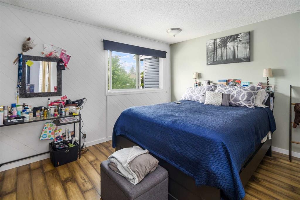 3-195 Manora Place Ne, Calgary, AB - Indoor Photo Showing Bedroom