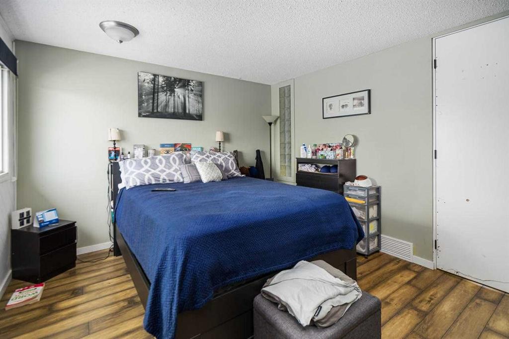 3-195 Manora Place Ne, Calgary, AB - Indoor Photo Showing Bedroom