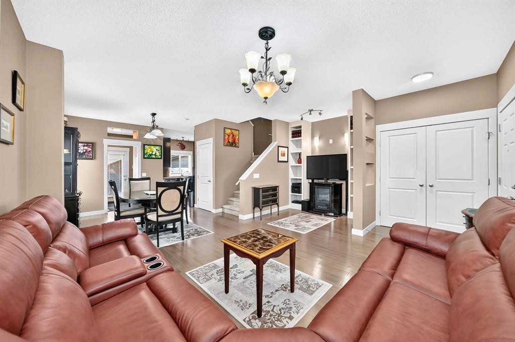 41 Skyview Ranch Manor Ne, Calgary, AB - Indoor Photo Showing Living Room