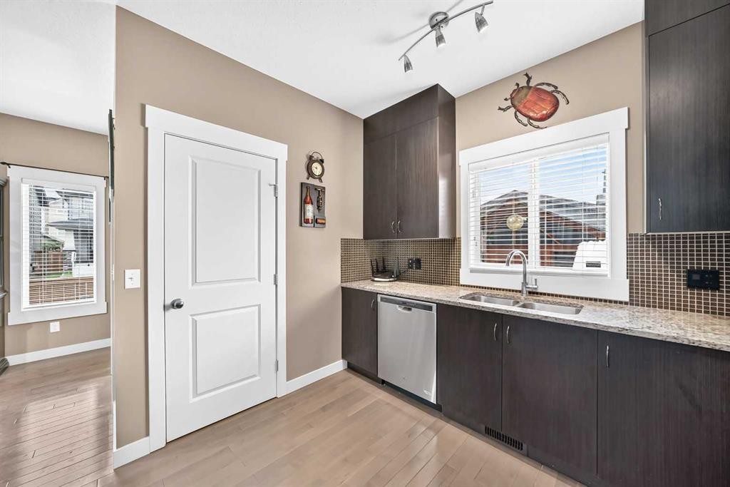 41 Skyview Ranch Manor Ne, Calgary, AB - Indoor Photo Showing Kitchen With Double Sink