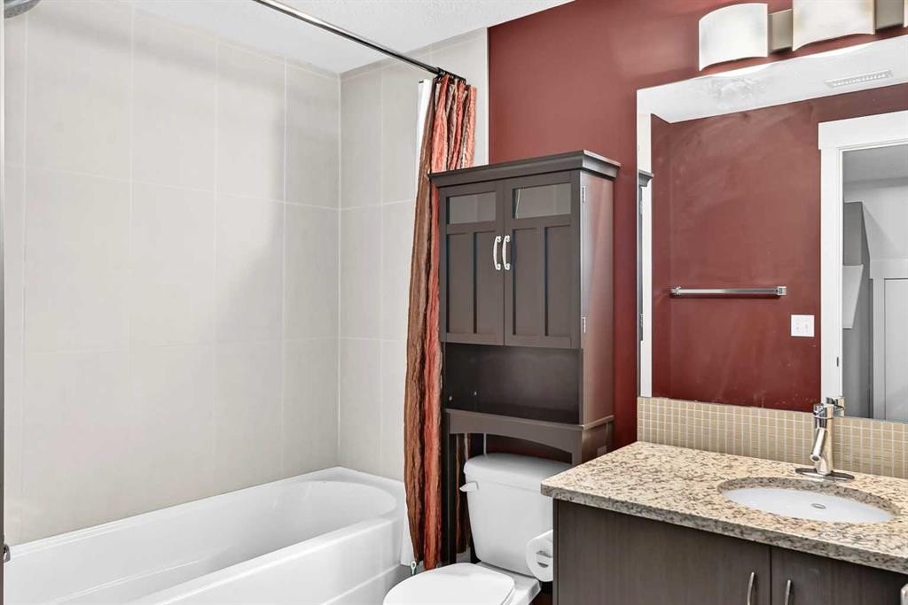 41 Skyview Ranch Manor Ne, Calgary, AB - Indoor Photo Showing Bathroom