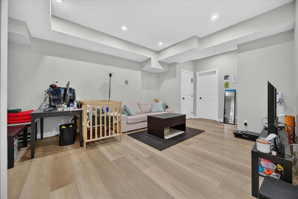 4620 81 Street Nw, Calgary, AB