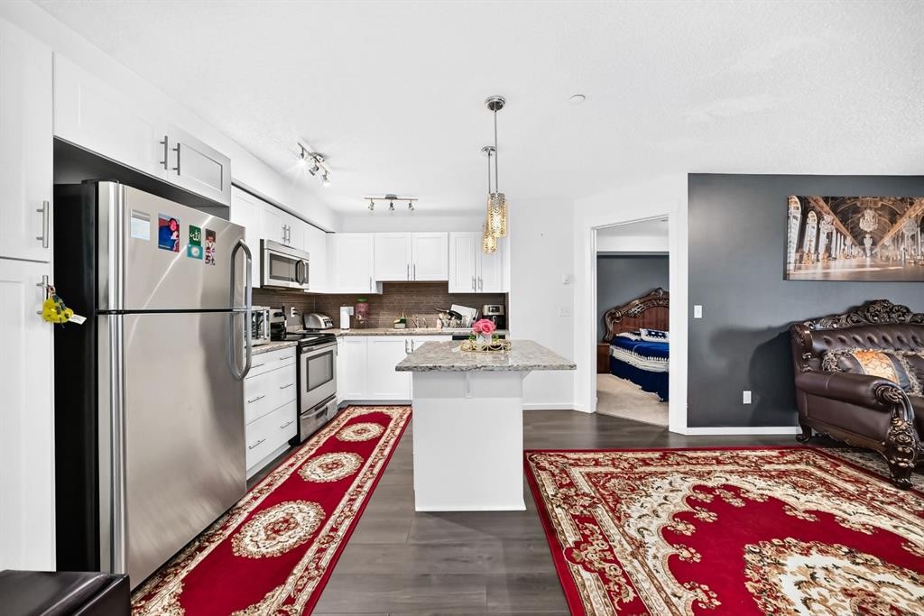 4310-755 Copperpond Boulevard Se, Calgary, AB - Indoor Photo Showing Kitchen