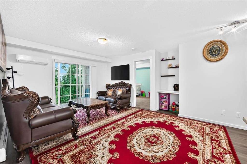 4310-755 Copperpond Boulevard Se, Calgary, AB - Indoor