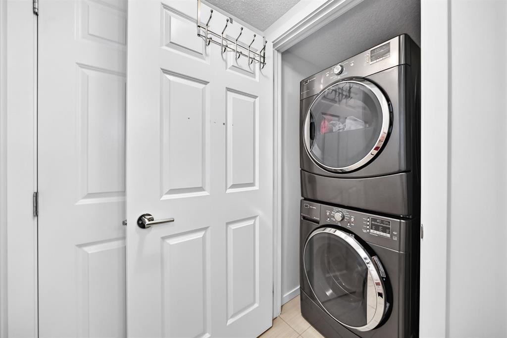 4310-755 Copperpond Boulevard Se, Calgary, AB - Indoor Photo Showing Laundry Room