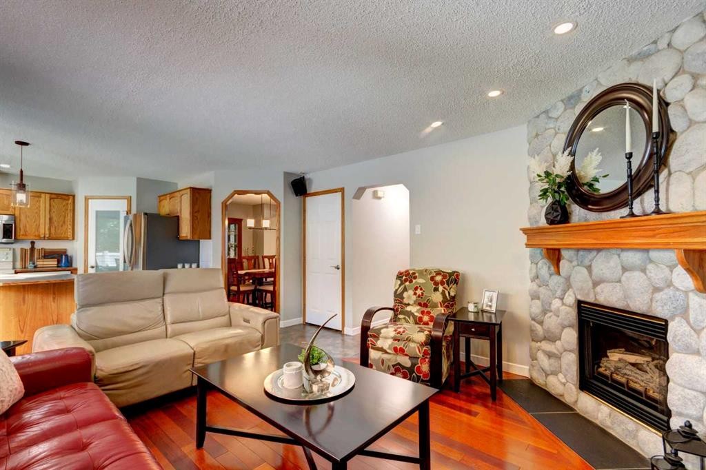 188 Mt Selkirk Close Se, Calgary, AB