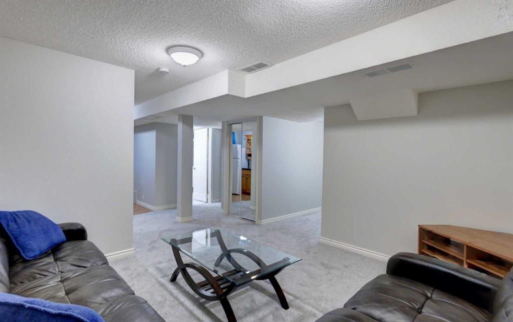 188 Mt Selkirk Close Se, Calgary, AB