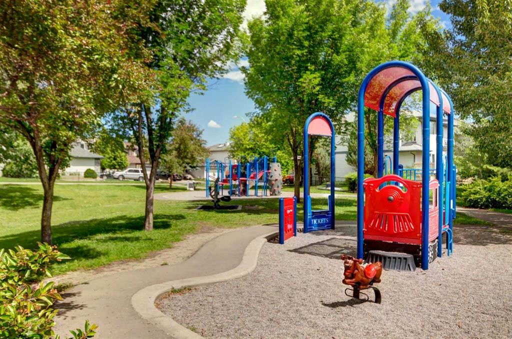 188 Mt Selkirk Close Se, Calgary, AB