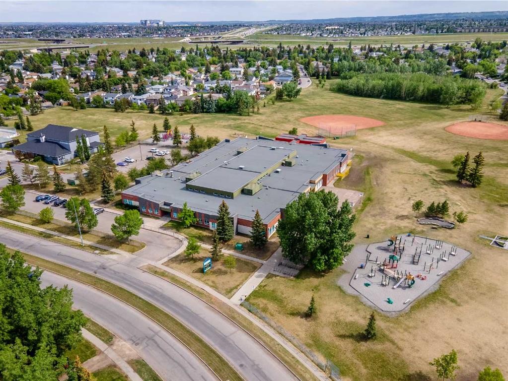 188 Mt Selkirk Close Se, Calgary, AB