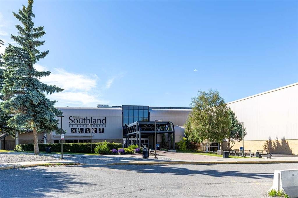 123-10120 Brookpark Boulevard Sw, Calgary, AB
