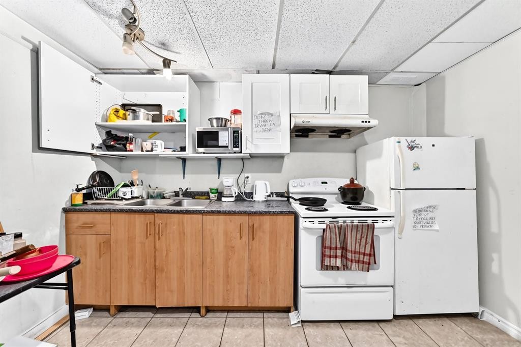 208 Temple Close Ne, Calgary, AB