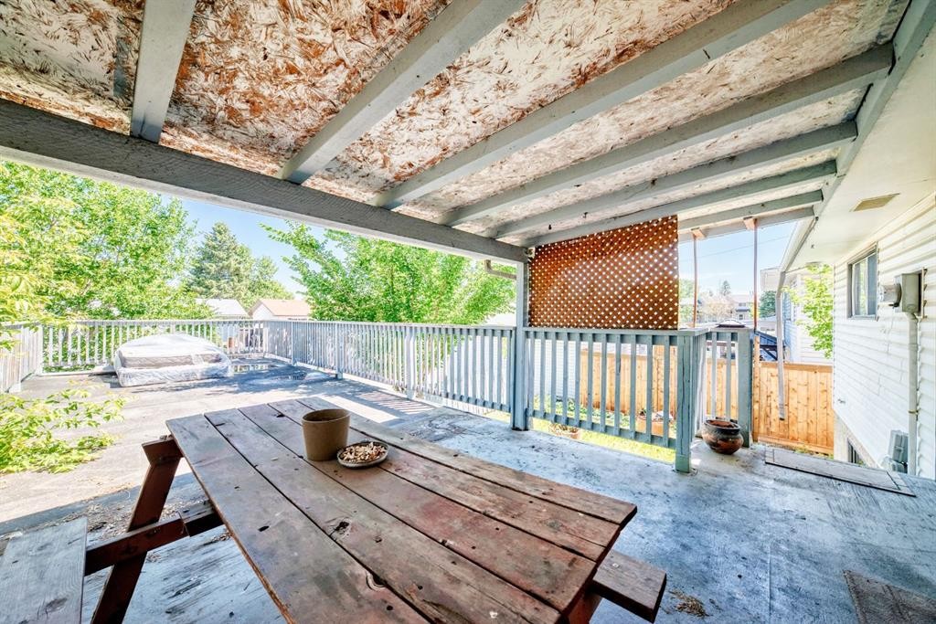 208 Temple Close Ne, Calgary, AB