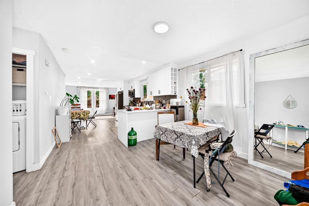 19 Berwick Crescent Nw, Calgary, AB - Indoor