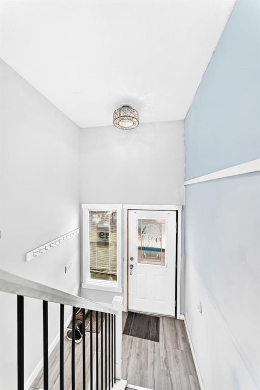 19 Berwick Crescent Nw, Calgary, AB - Indoor Photo Showing Other Room