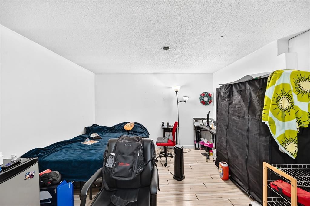 4940 Rundlewood Road Ne, Calgary, AB - Indoor