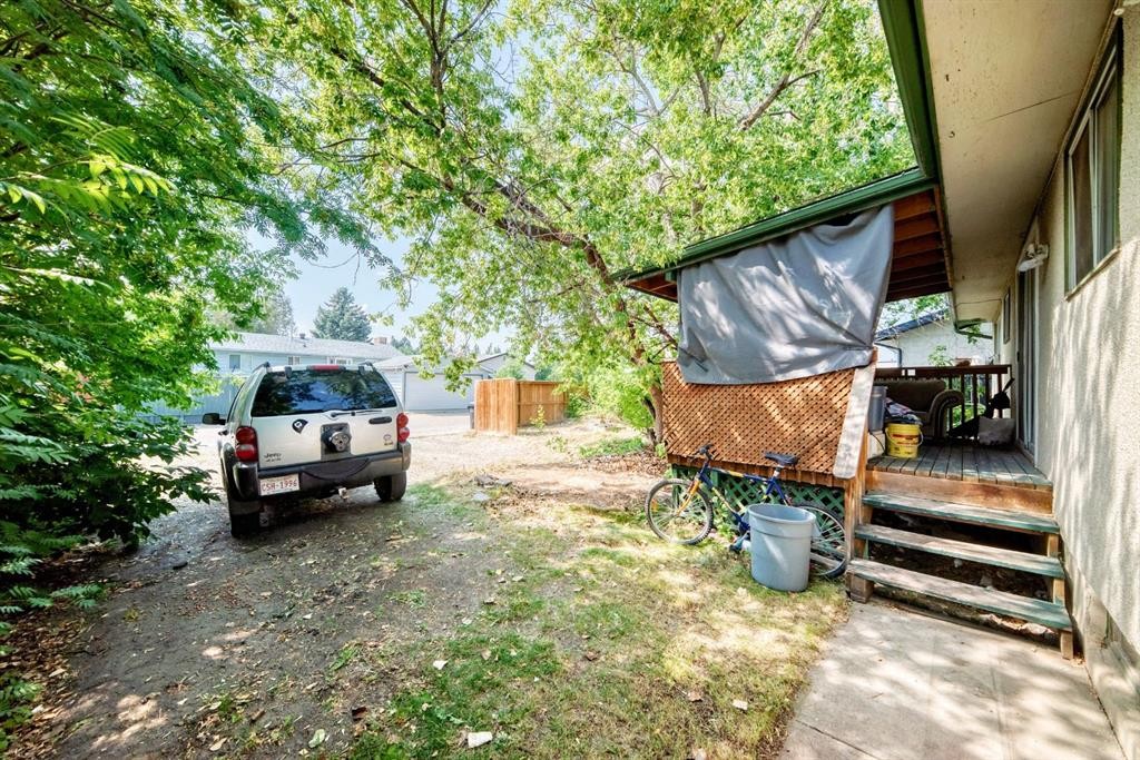 4940 Rundlewood Road Ne, Calgary, AB - Outdoor