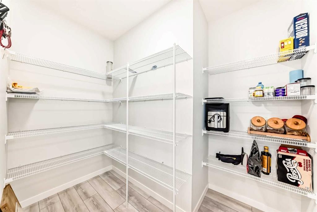 305 Edith Road Nw, Calgary, AB