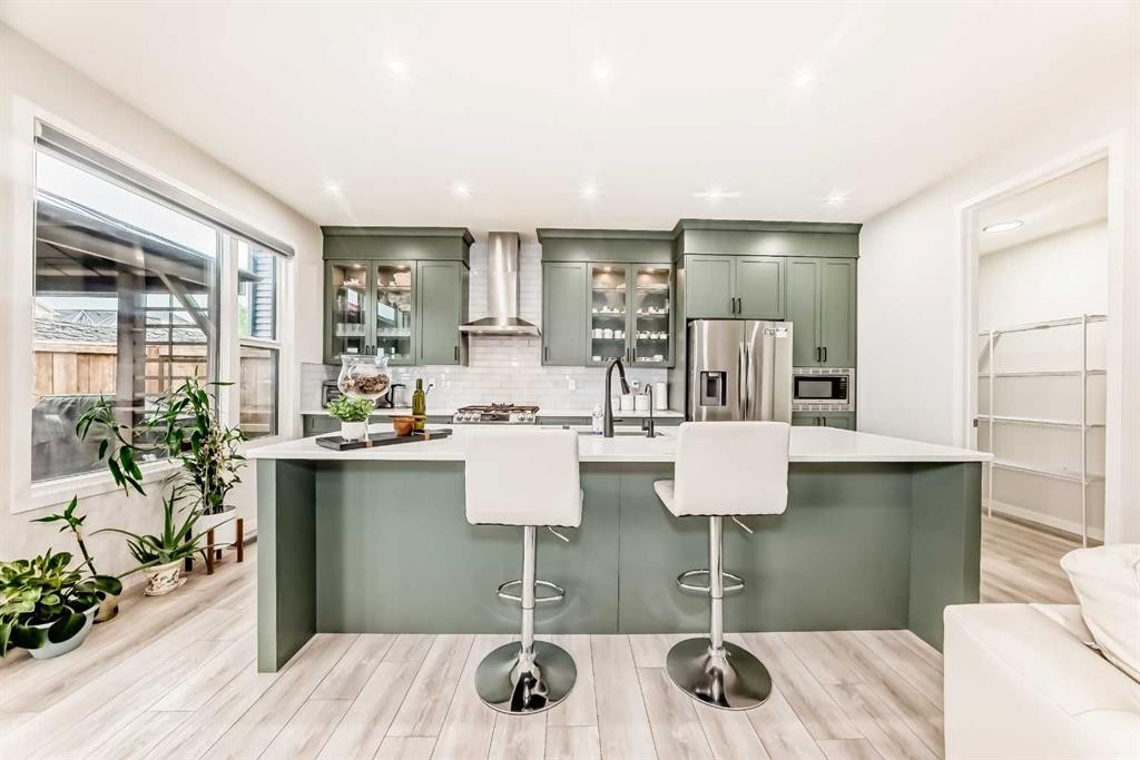 305 Edith Road Nw, Calgary, AB