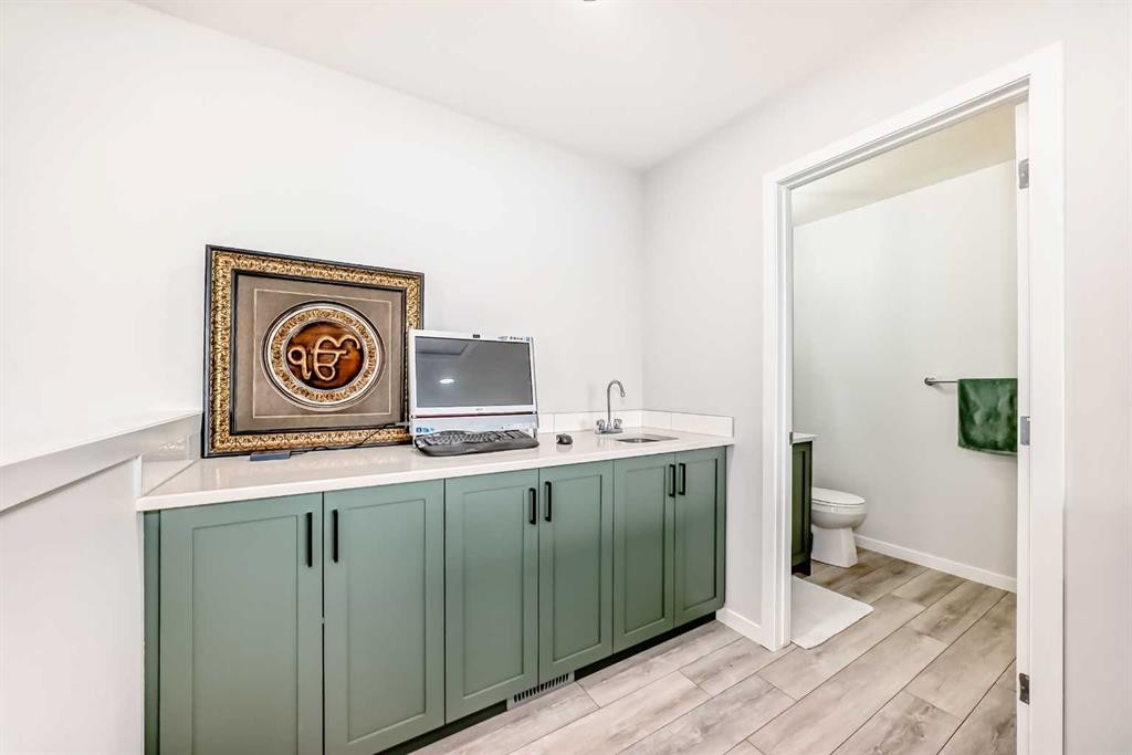 305 Edith Road Nw, Calgary, AB