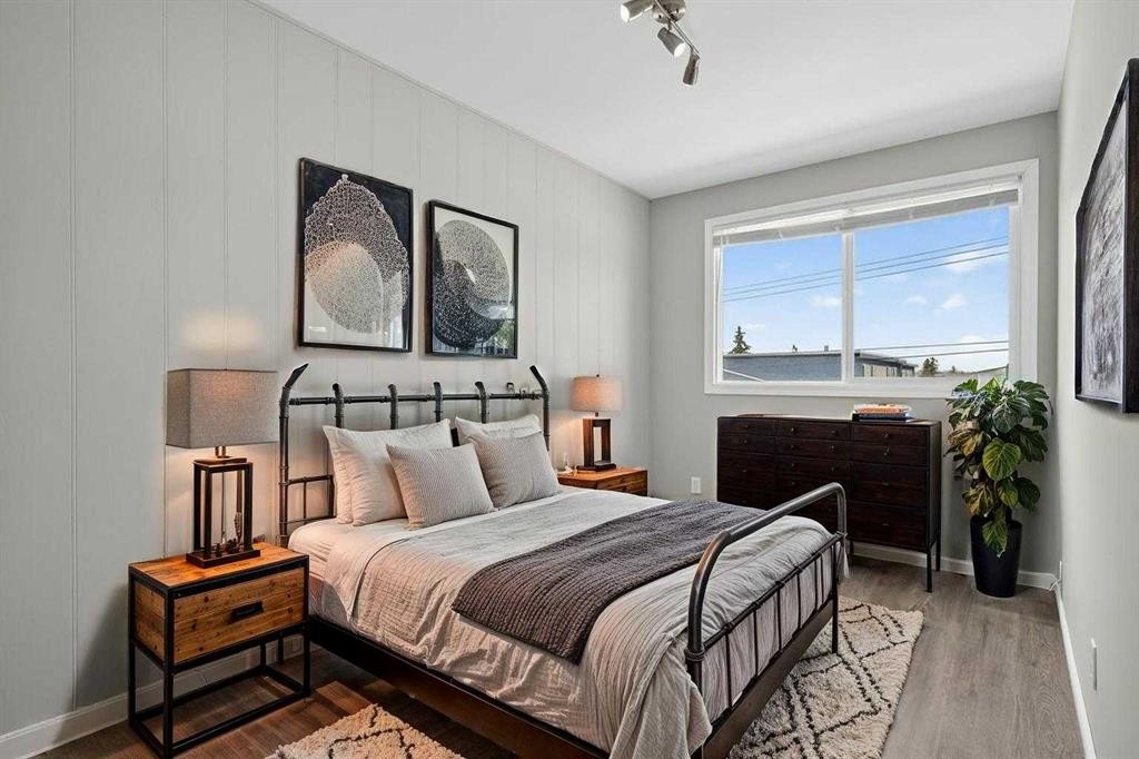 303-2211 19 Street Ne, Calgary, AB - Indoor Photo Showing Bedroom