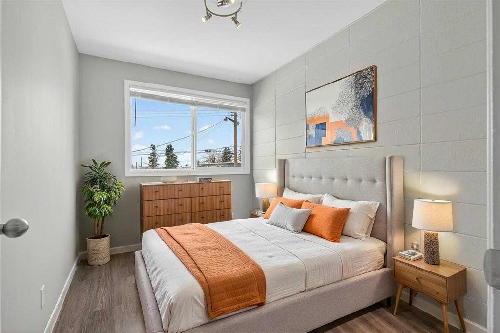 303-2211 19 Street Ne, Calgary, AB - Indoor Photo Showing Bedroom