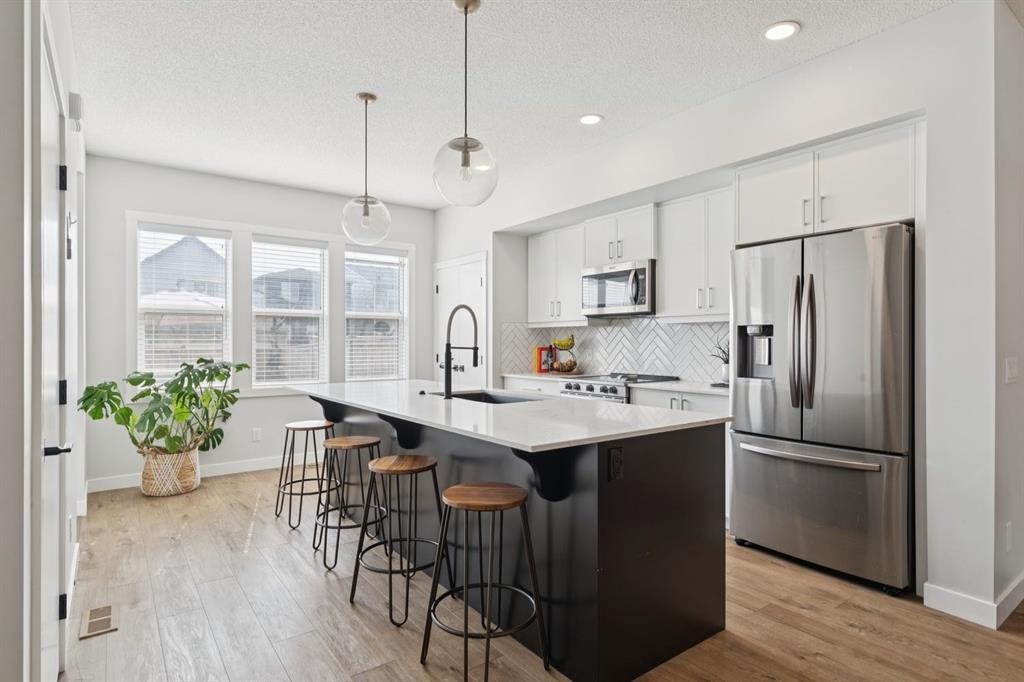 124 Wolf Willow Boulevard Se, Calgary, AB