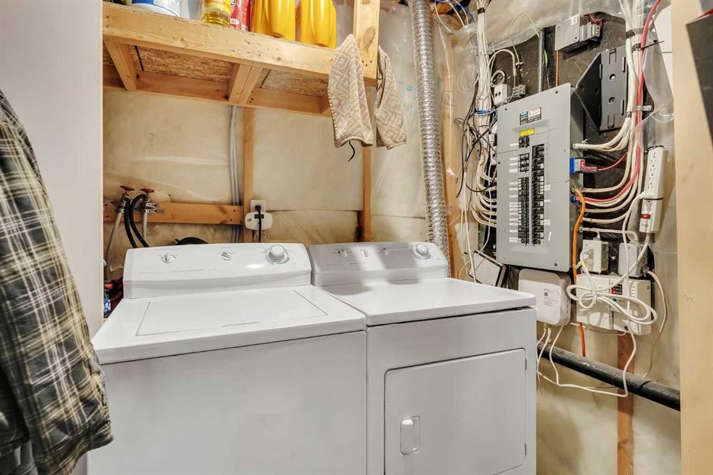 91 Saddlebrook Way Ne, Calgary, AB - Indoor Photo Showing Laundry Room